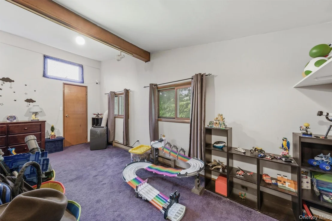 Photo of 256 Haviland Drive