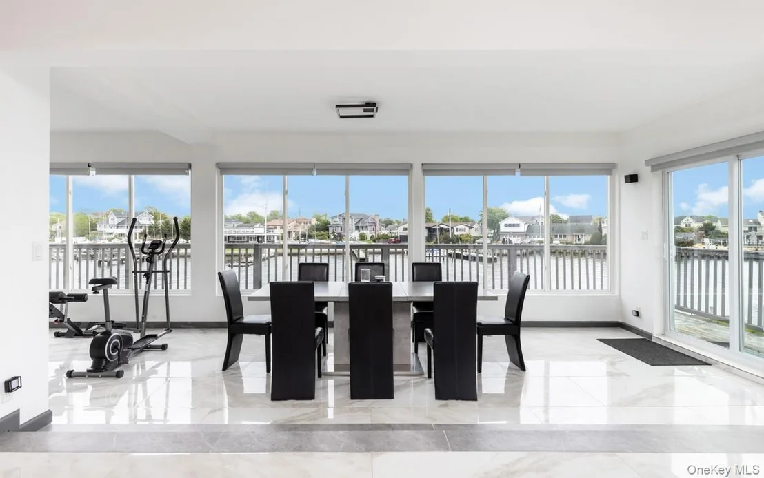 Photo of 200 Clocks Boulevard