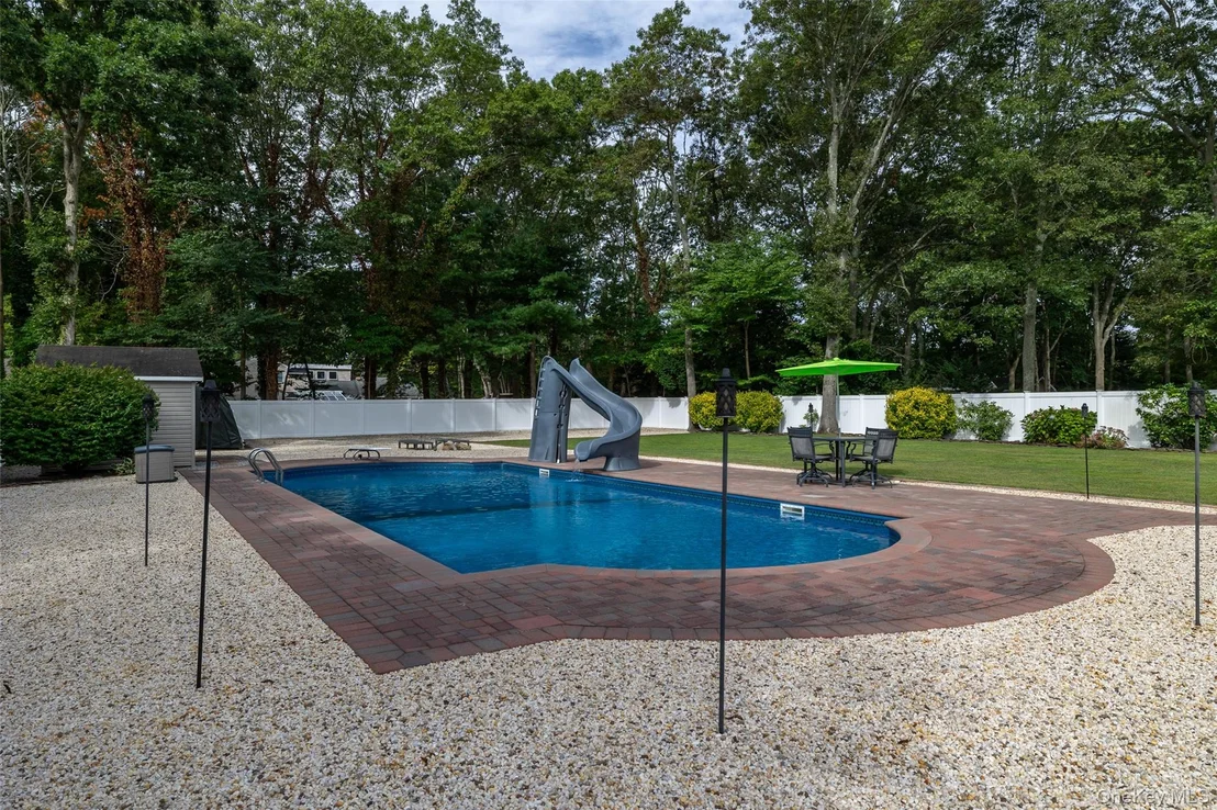 Photo of 44 Juniper Avenue