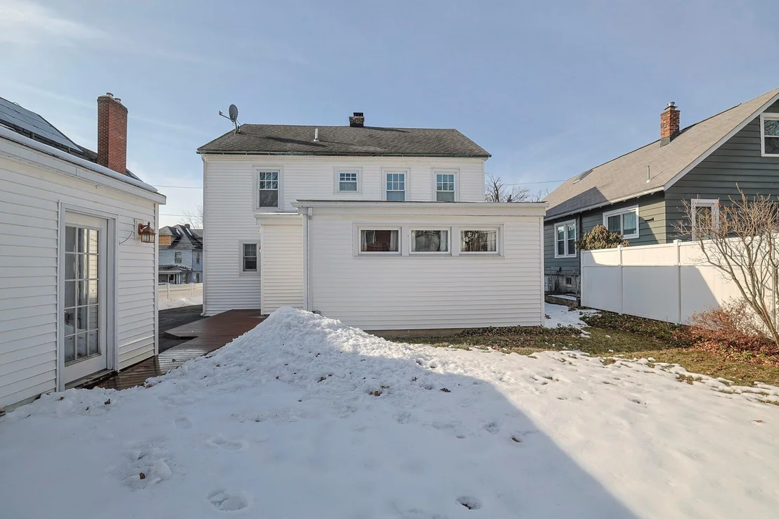 Photo of 7 Commonwealth Avenue