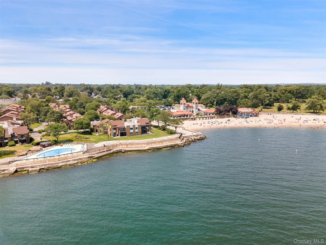 Photo of 54 Waters Edge