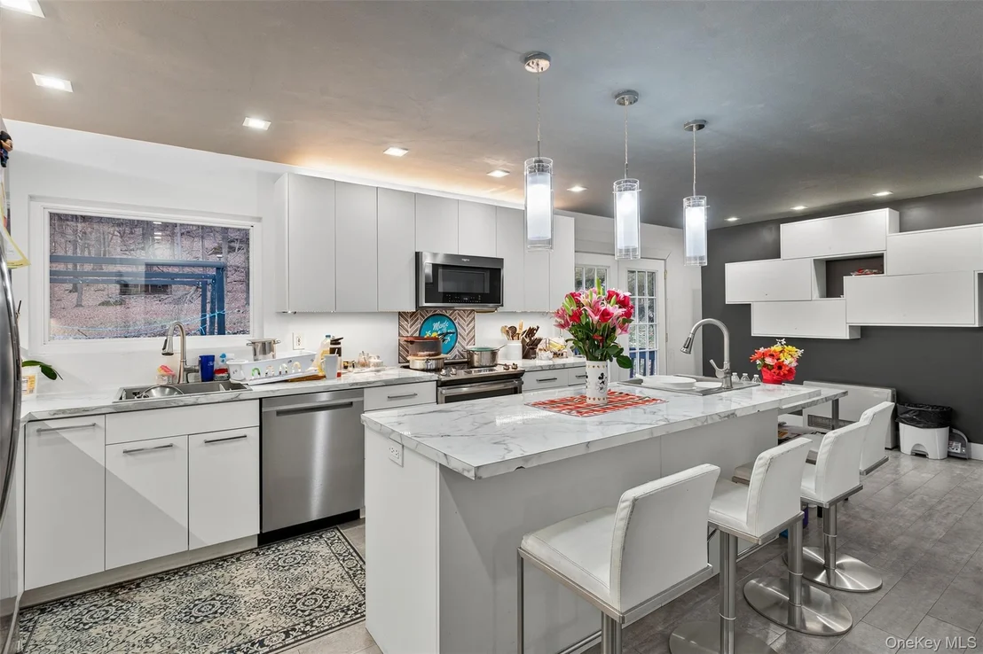 Photo of 39 Peddler Hill Road