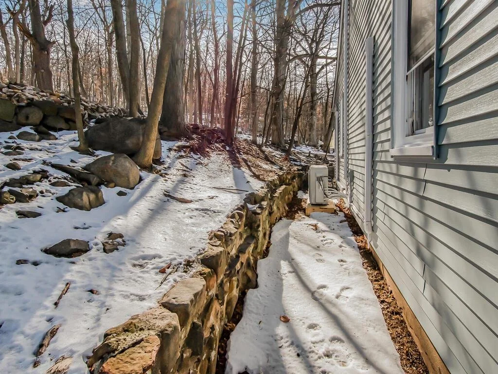 Photo of 2 Willow Avenue