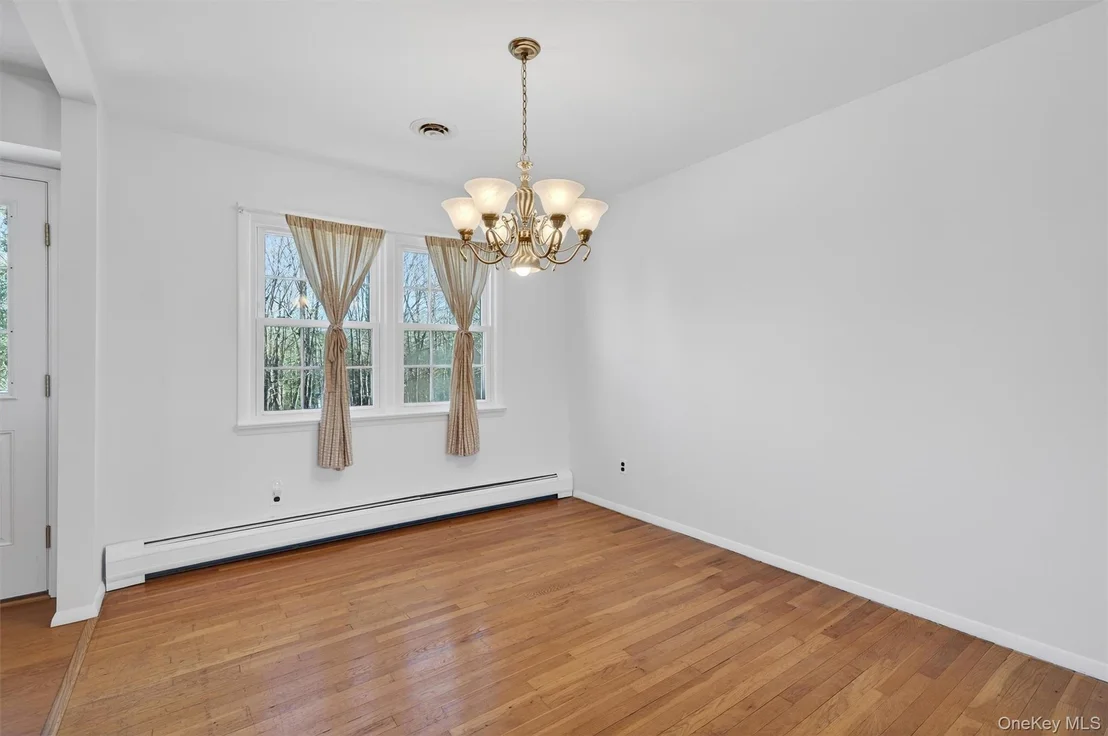 Photo of 11 Hilltop Lane