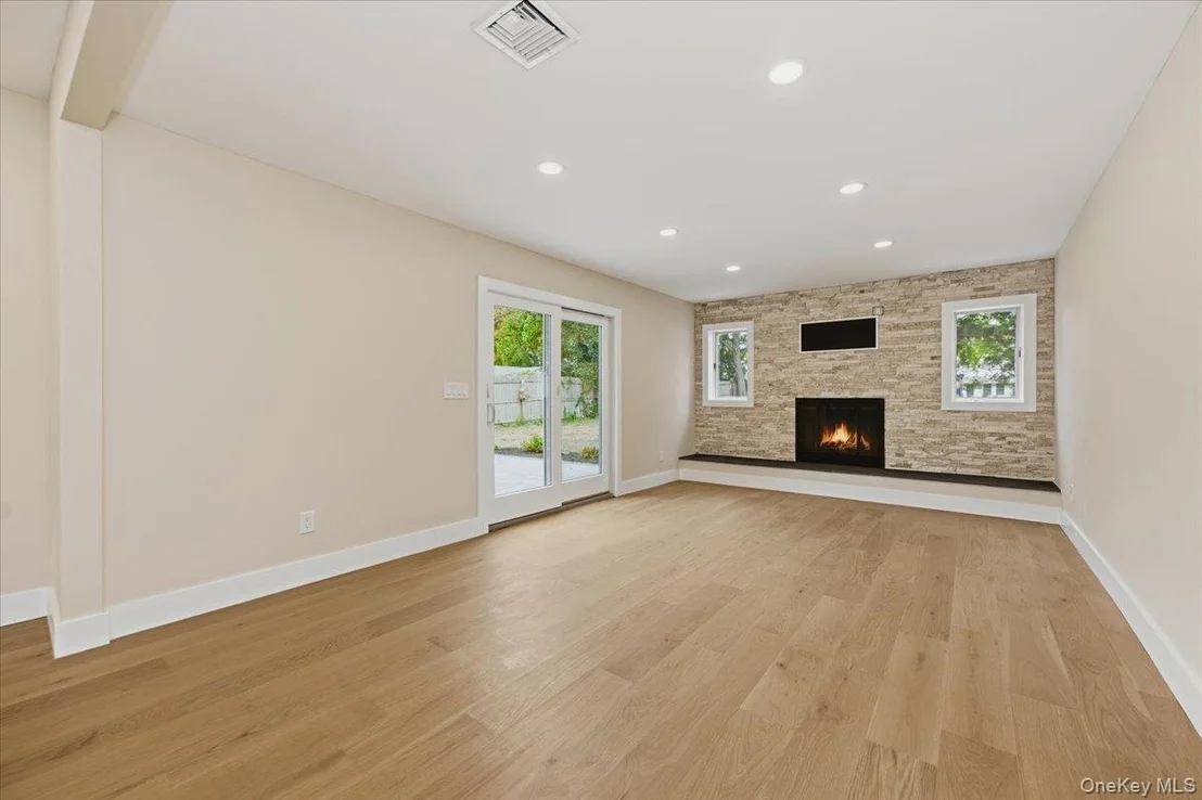 Photo of 7 Hoover Lane