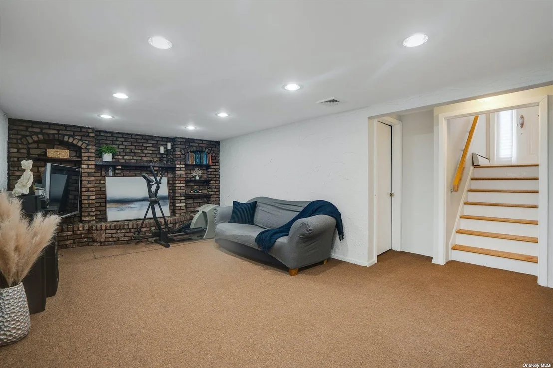 Photo of 5 Pal Court