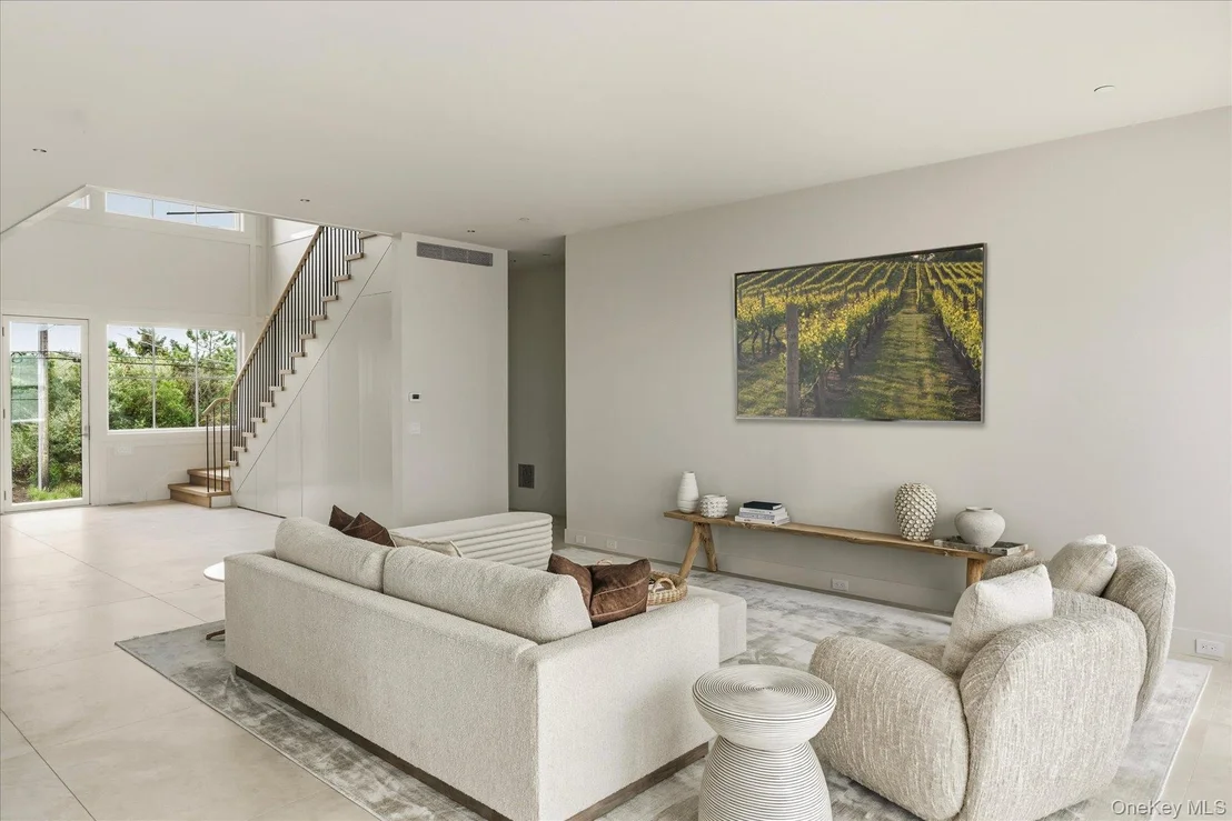 Photo of 498 Dune Road
