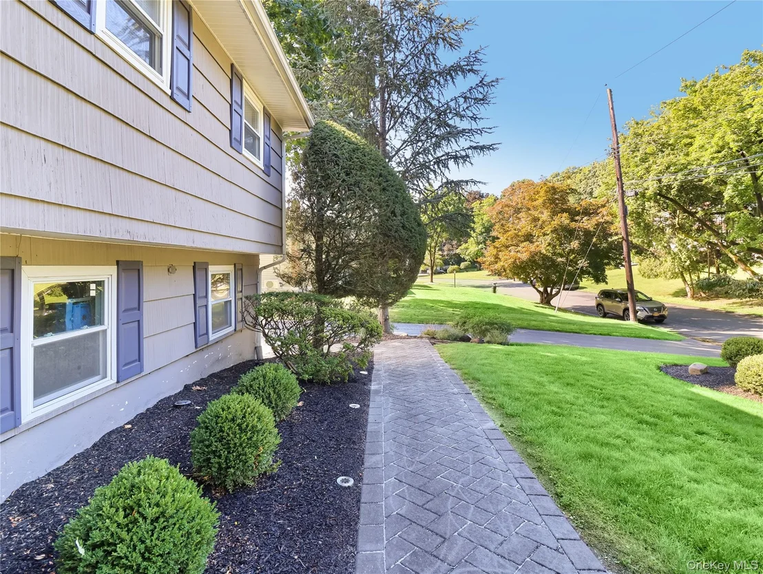 Photo of 48 Eberling Drive