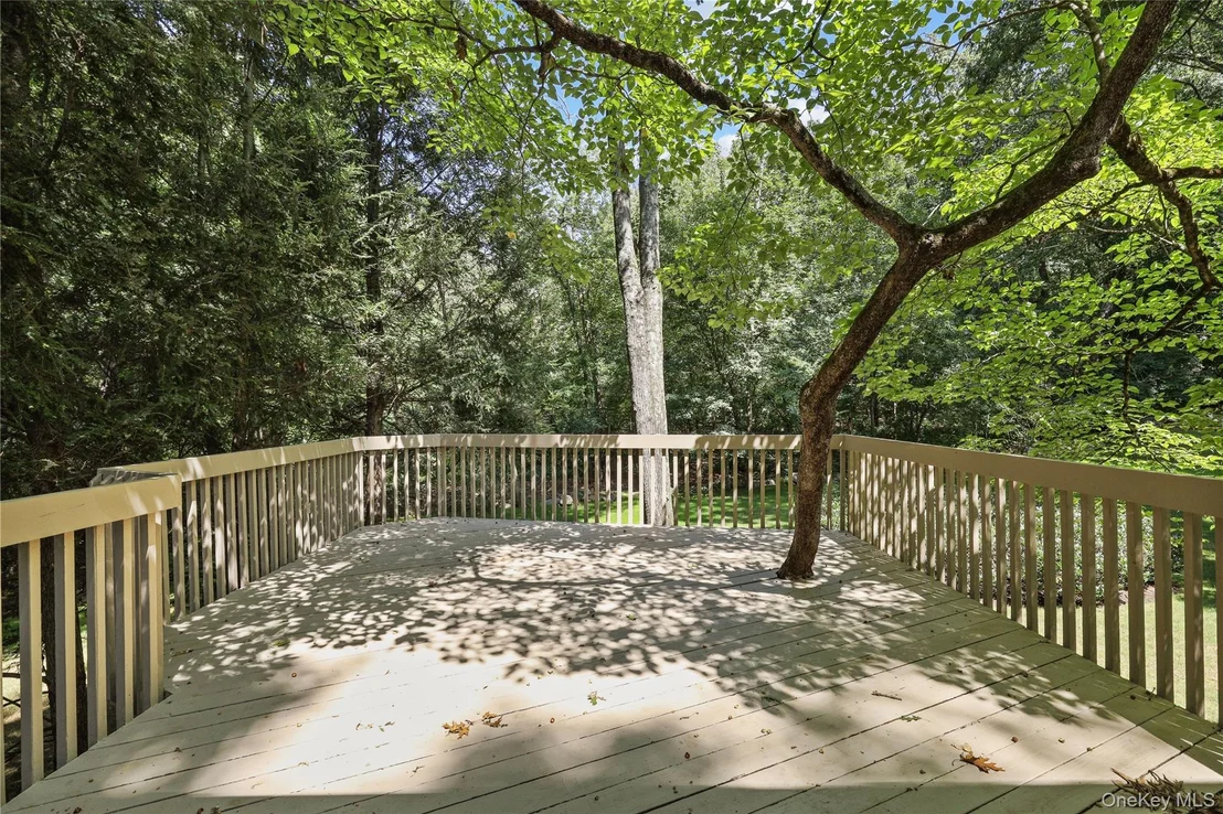 Photo of 21 Iroquois Trail