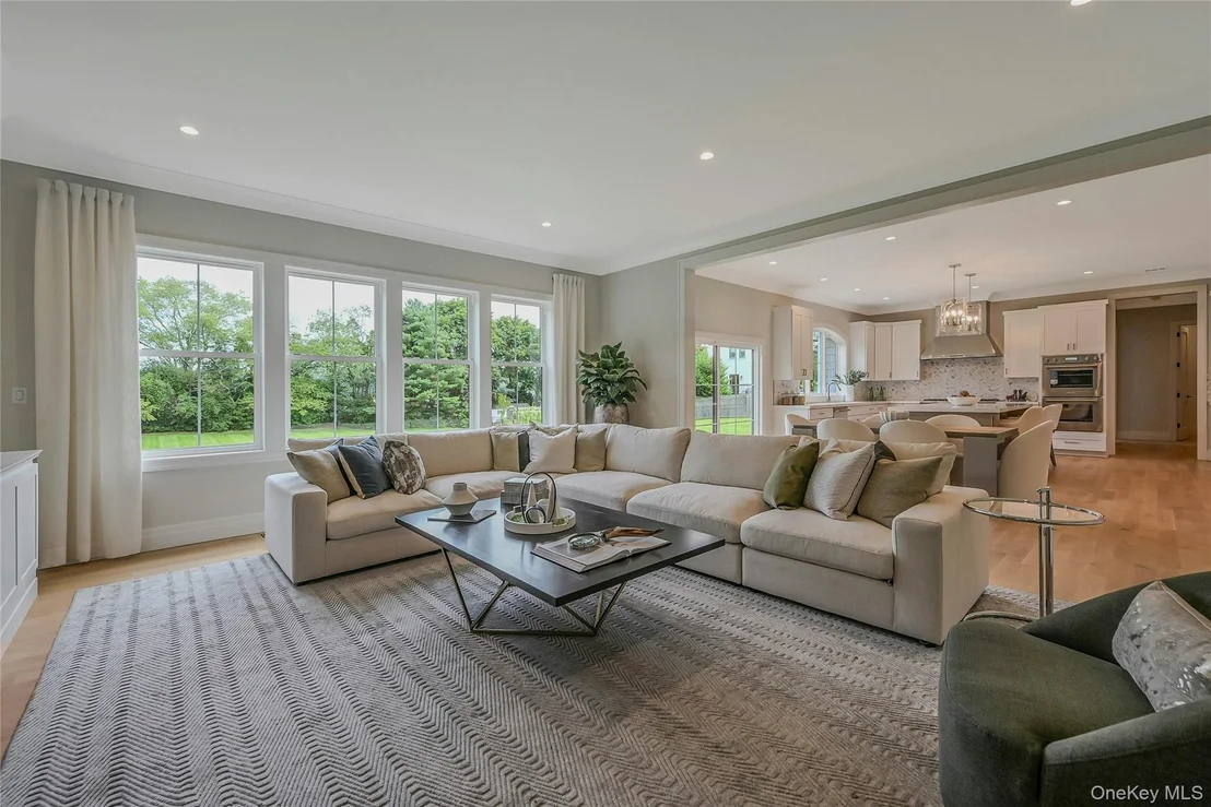 Photo of 107 Cedar Swamp Road