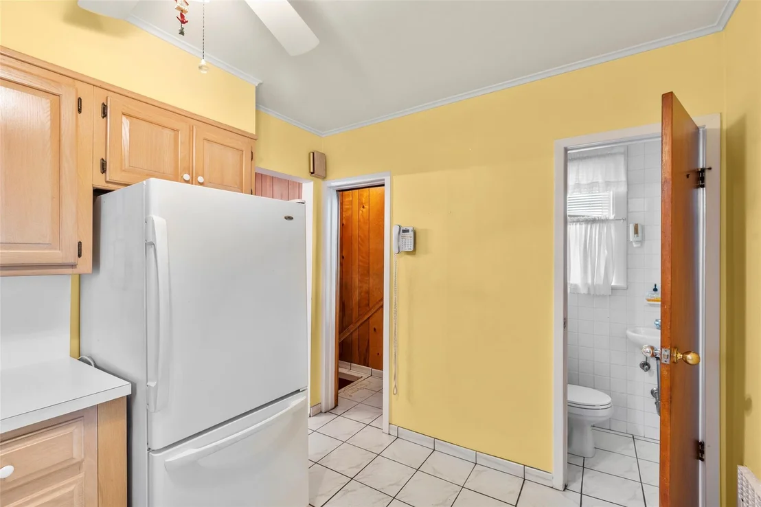 Photo of 72 Putnam Avenue