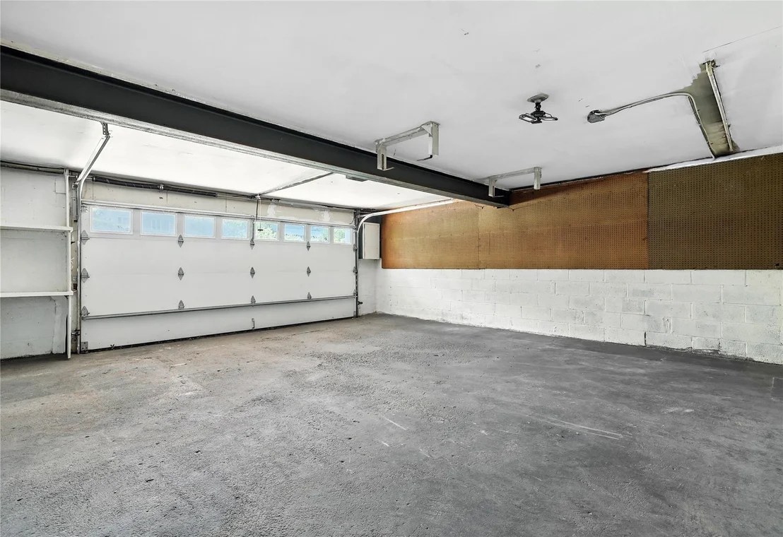 Photo of 71 Apawamis Avenue