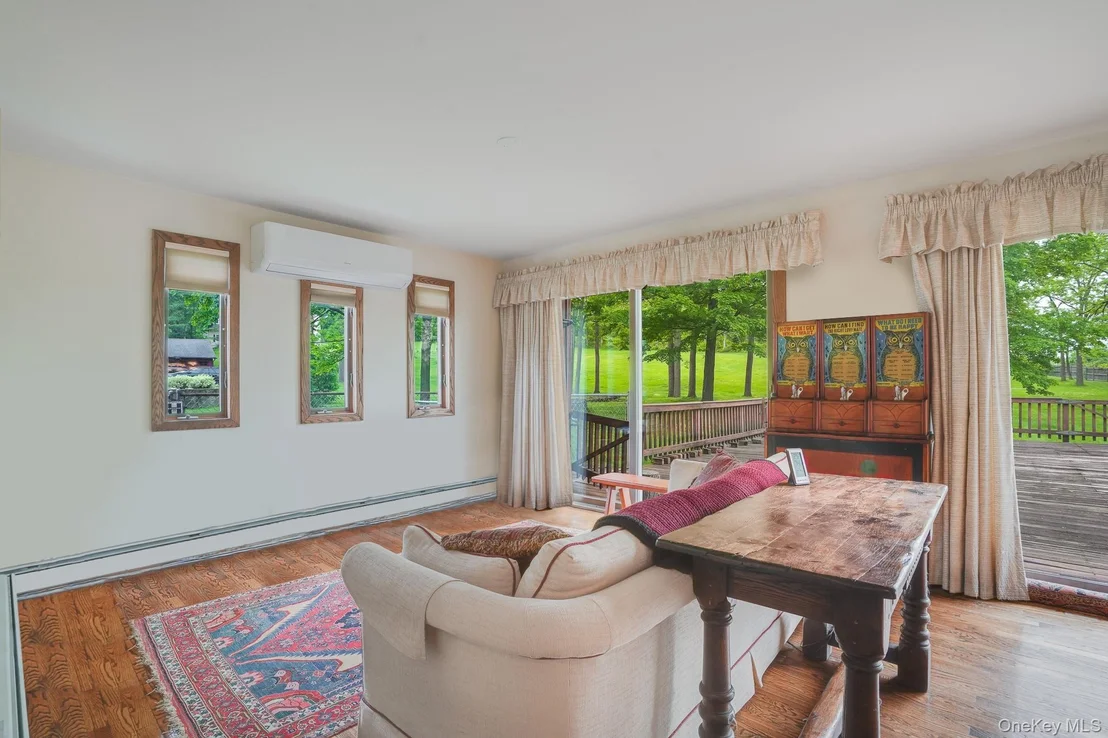 Photo of 8 Kingwood Park