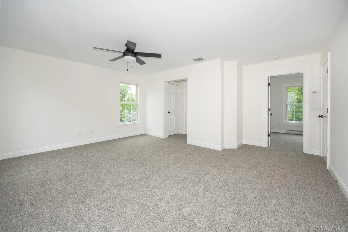 Photo of 7 Fox Run