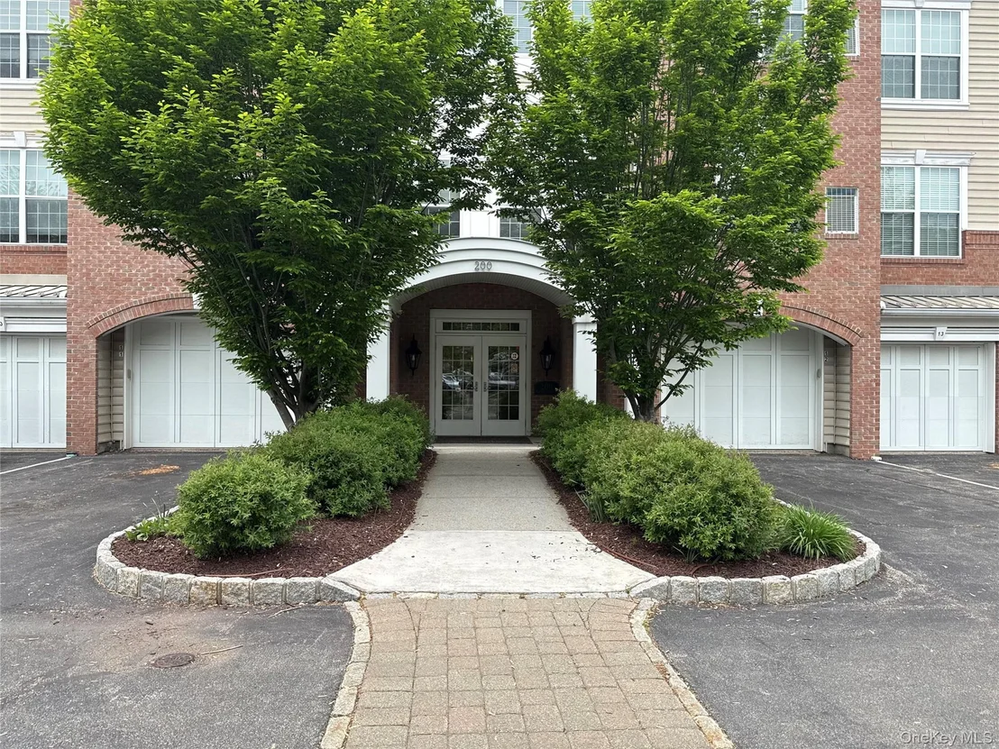 Photo of 246 Regency Drive