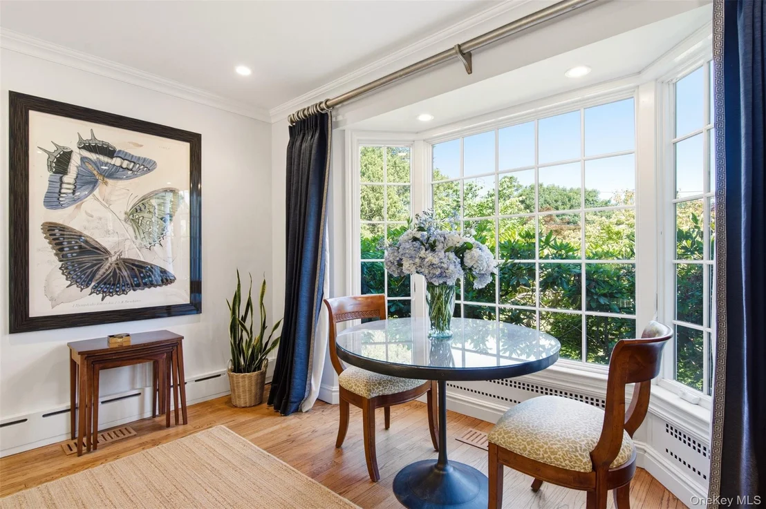 Photo of 2 Saint Marks Place