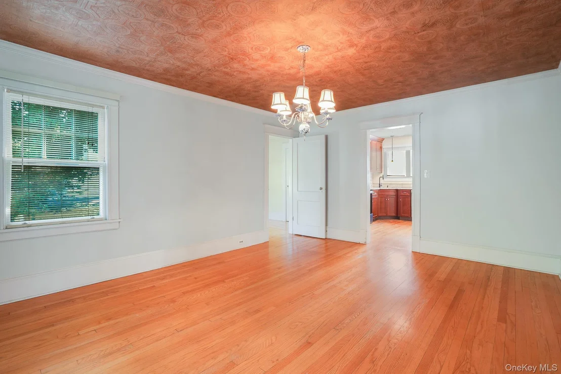Photo of 170 Hooker Avenue