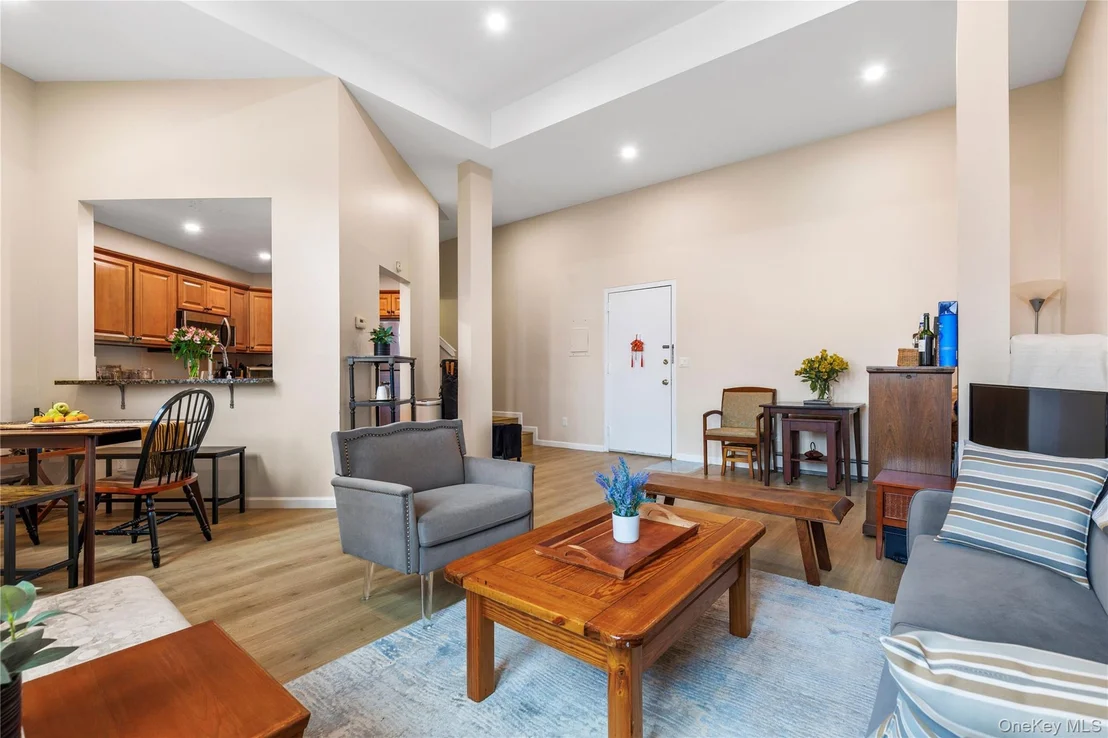 Photo of 16 Waterview Estate