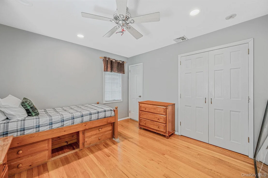 Photo of 122 Southern Parkway