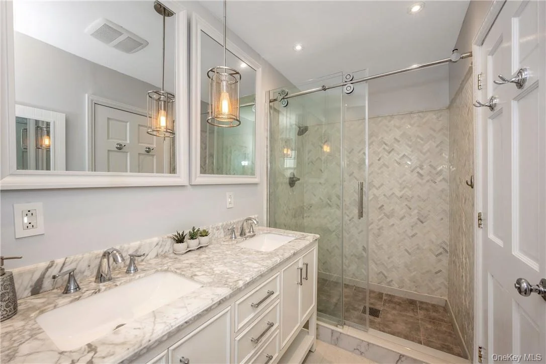 Photo of 11 Meadowlark Road