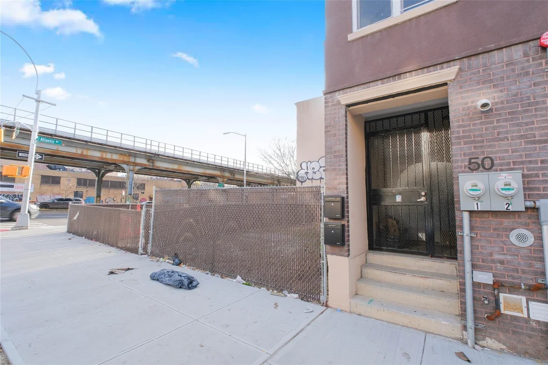 Photo of 52 Buffalo Avenue