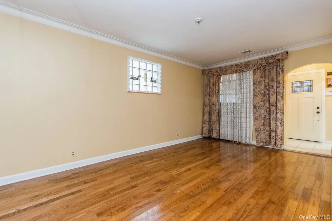 Photo of 4121 Grace Avenue