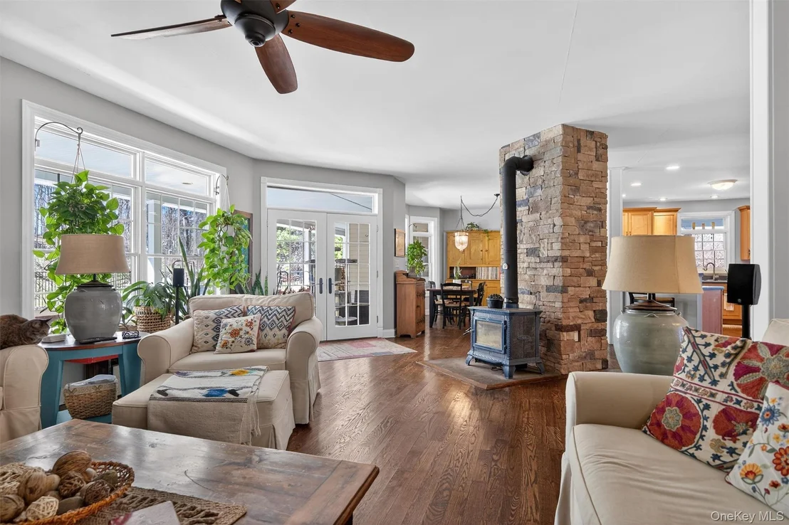 Photo of 5 Deer Meadow Drive