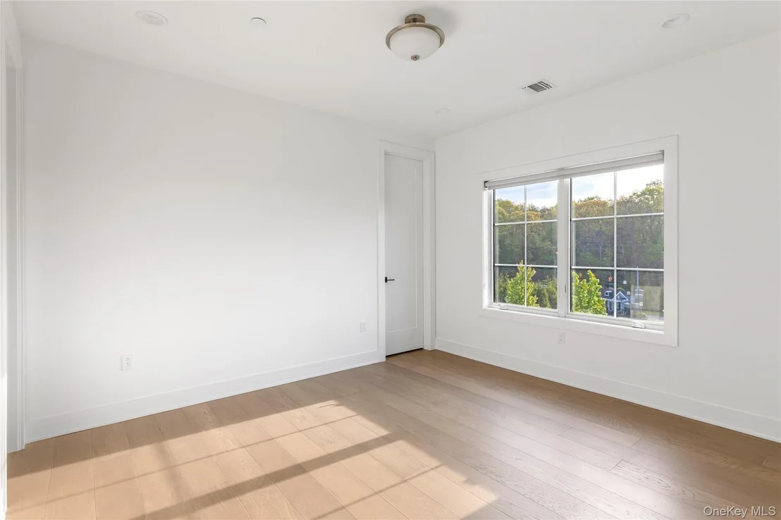 Photo of 1 Sequoia Circle