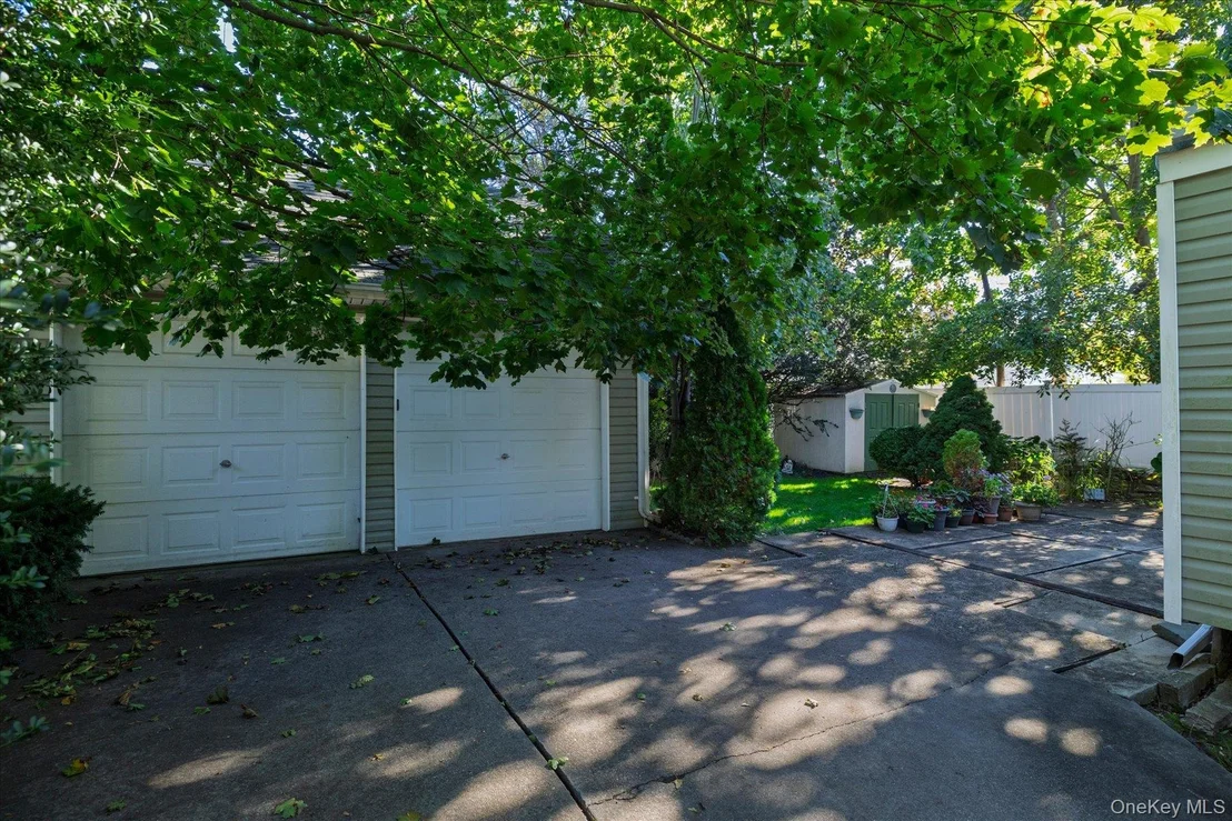 Photo of 2887 Stevens Street