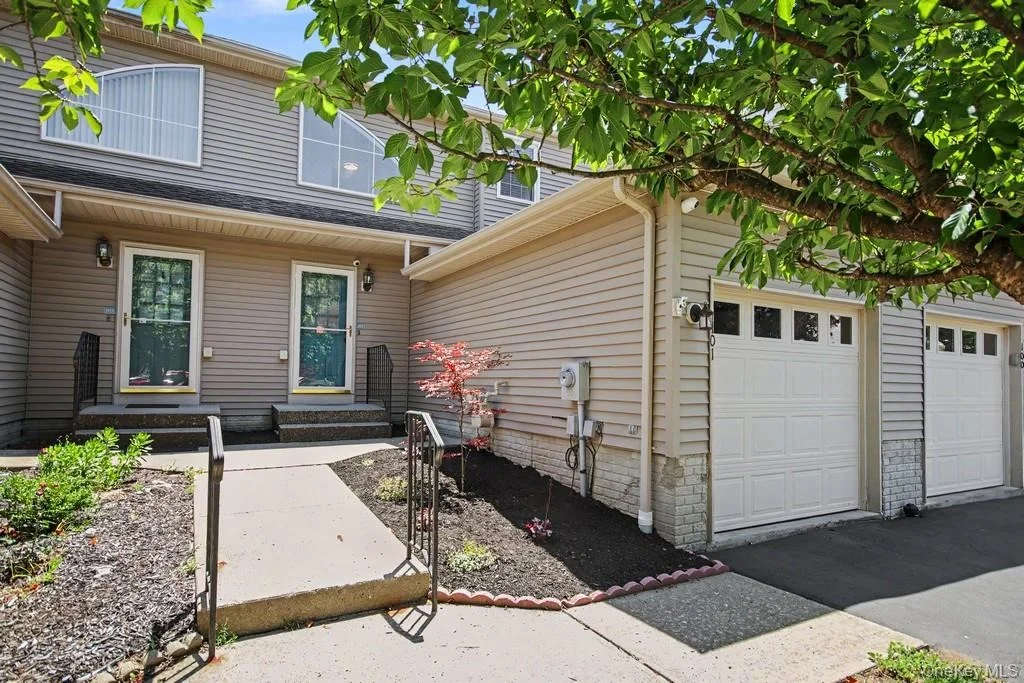 Photo of 101 Elmcrest Drive