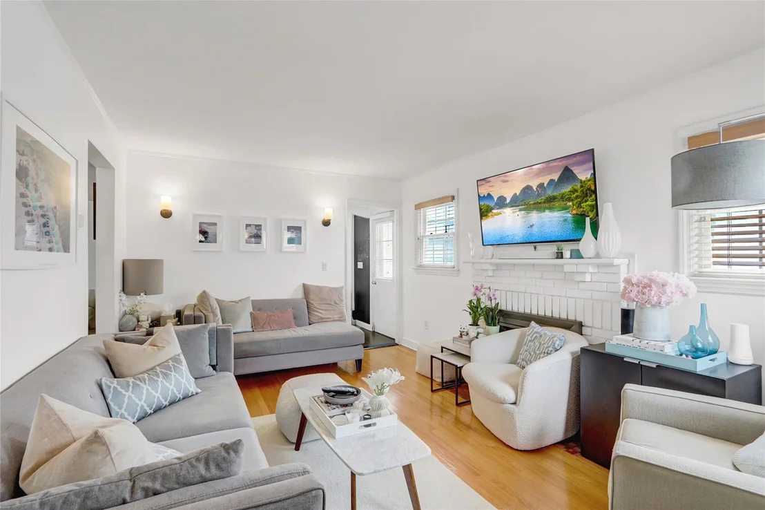 Photo of 180 Beebe Road