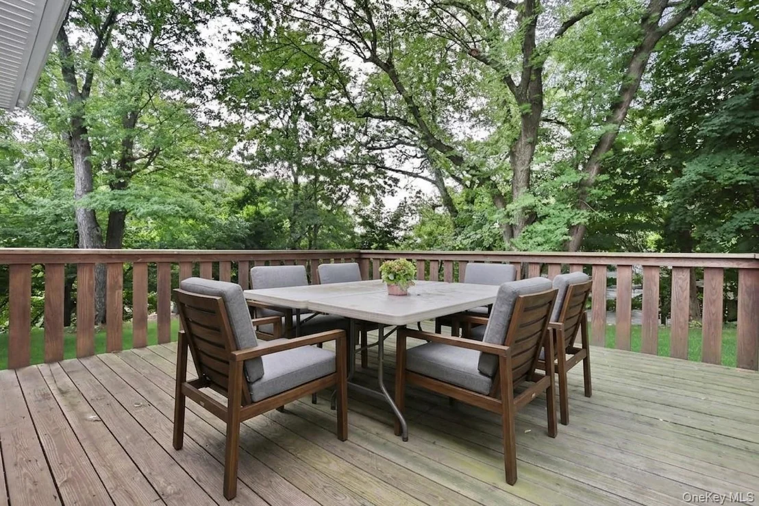Photo of 10 Briarcliff Drive