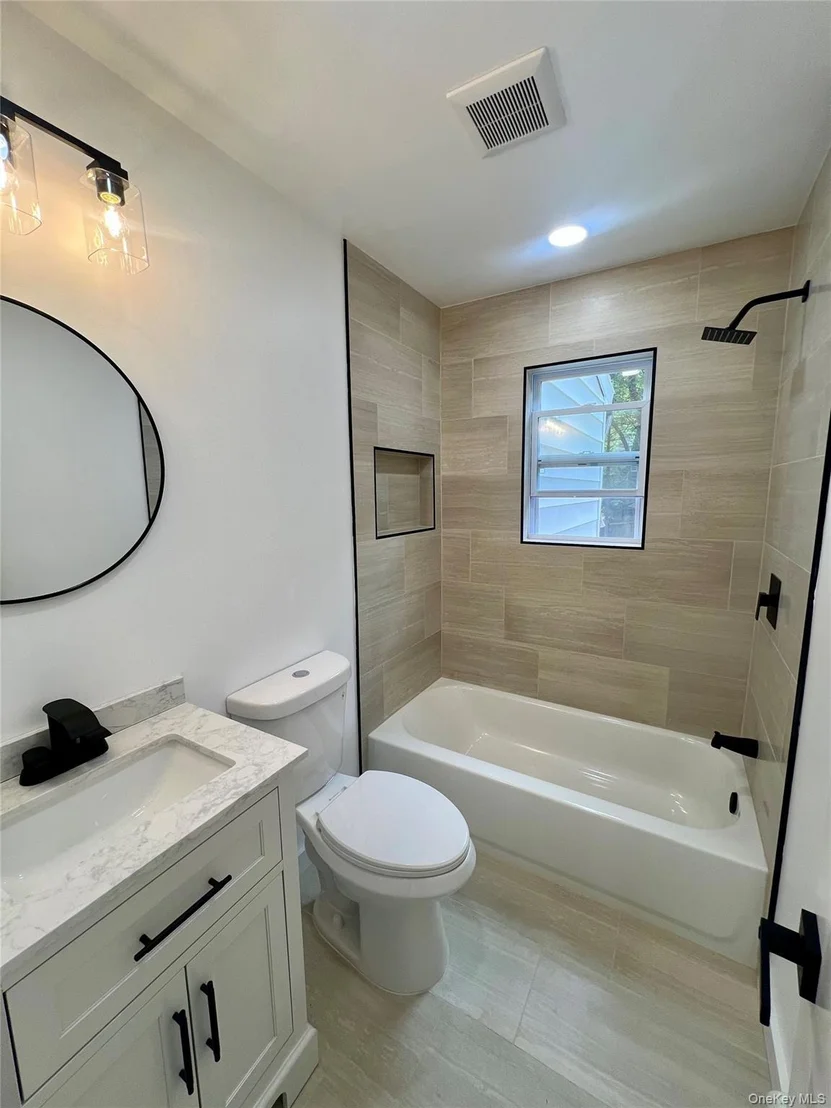 Photo of 100 Maple Lane