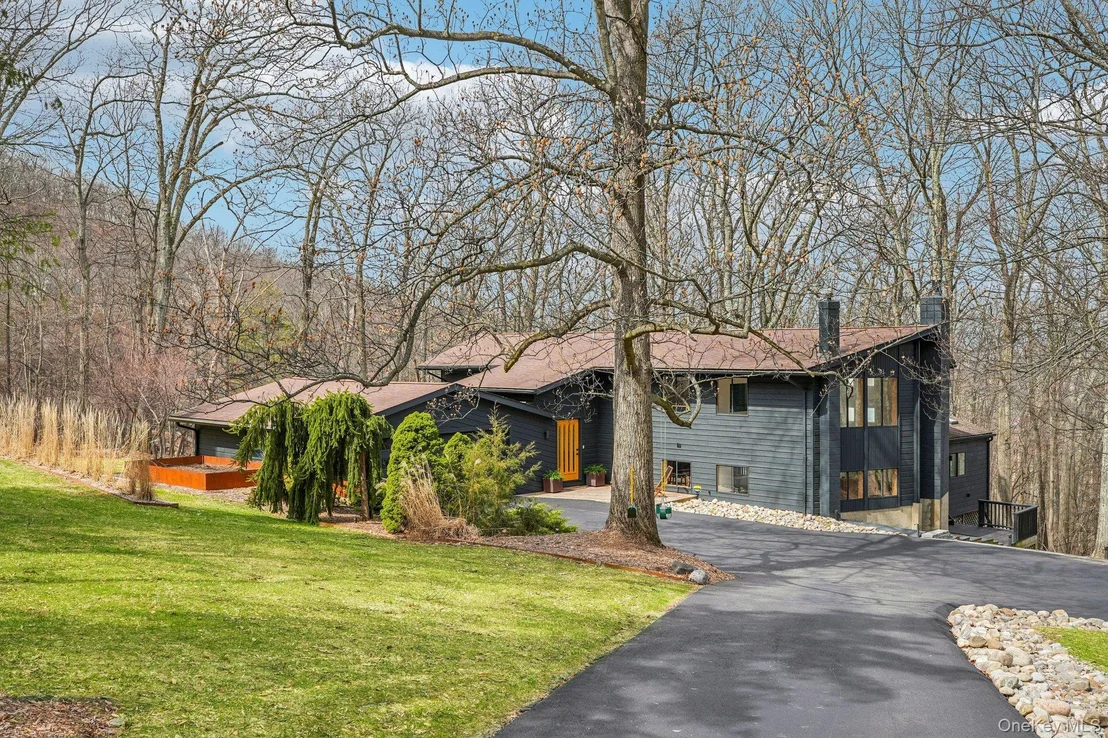 Photo of 4 Mountain Brook Road