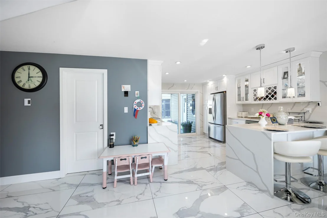 Photo of 4185 Harriet Road
