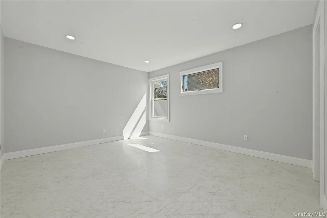 Photo of 61 Gardiners Avenue