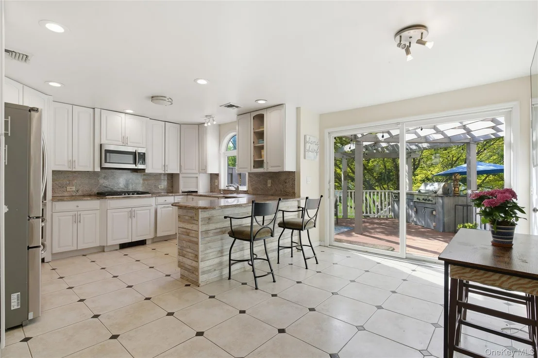 Photo of 12 Pond Drive