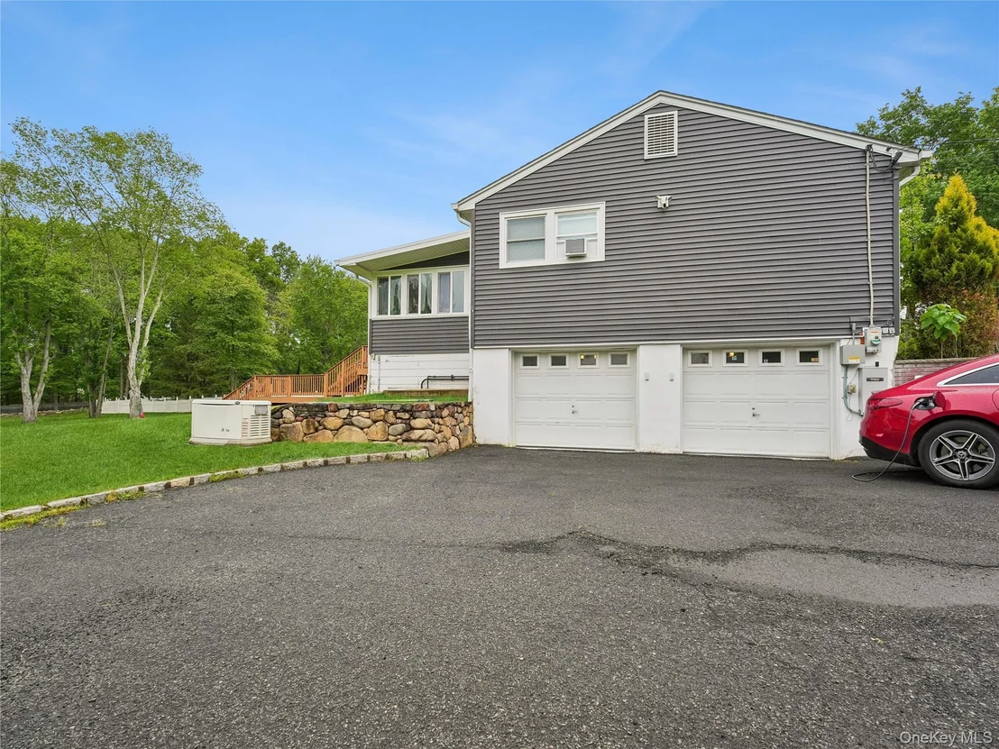 Photo of 189 Burrows Lane