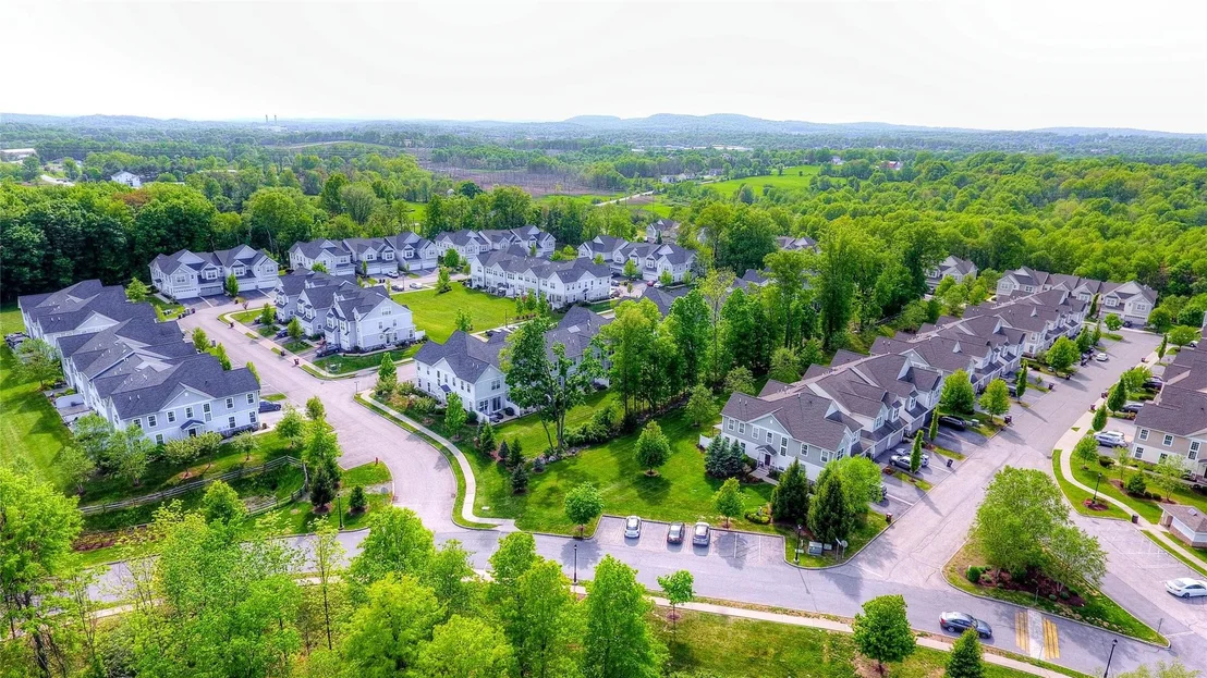 Photo of 1 Lindentree Lane