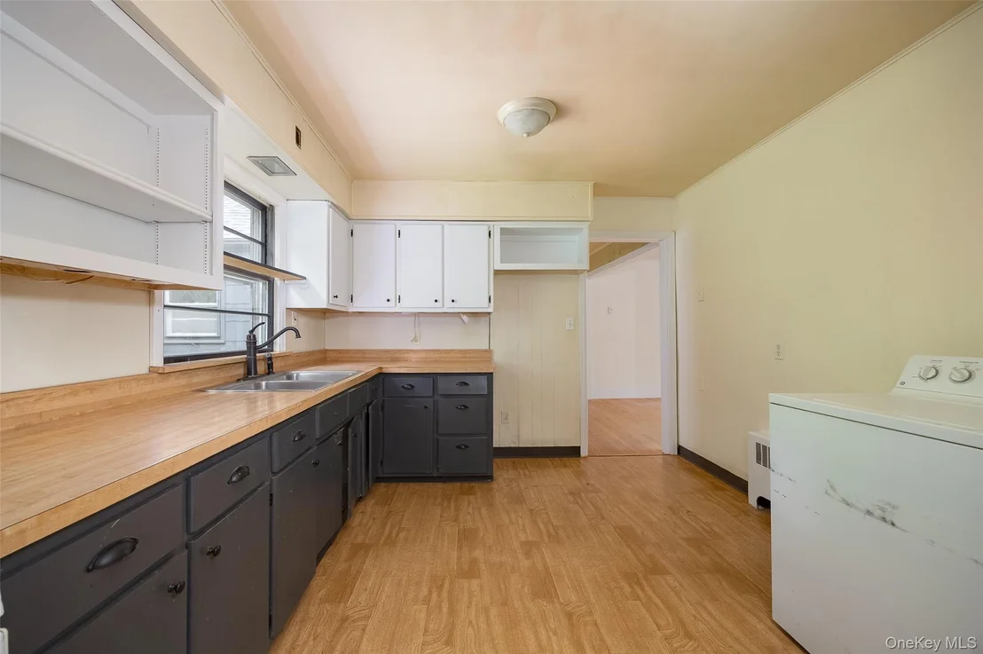Photo of 166 Vassar Road