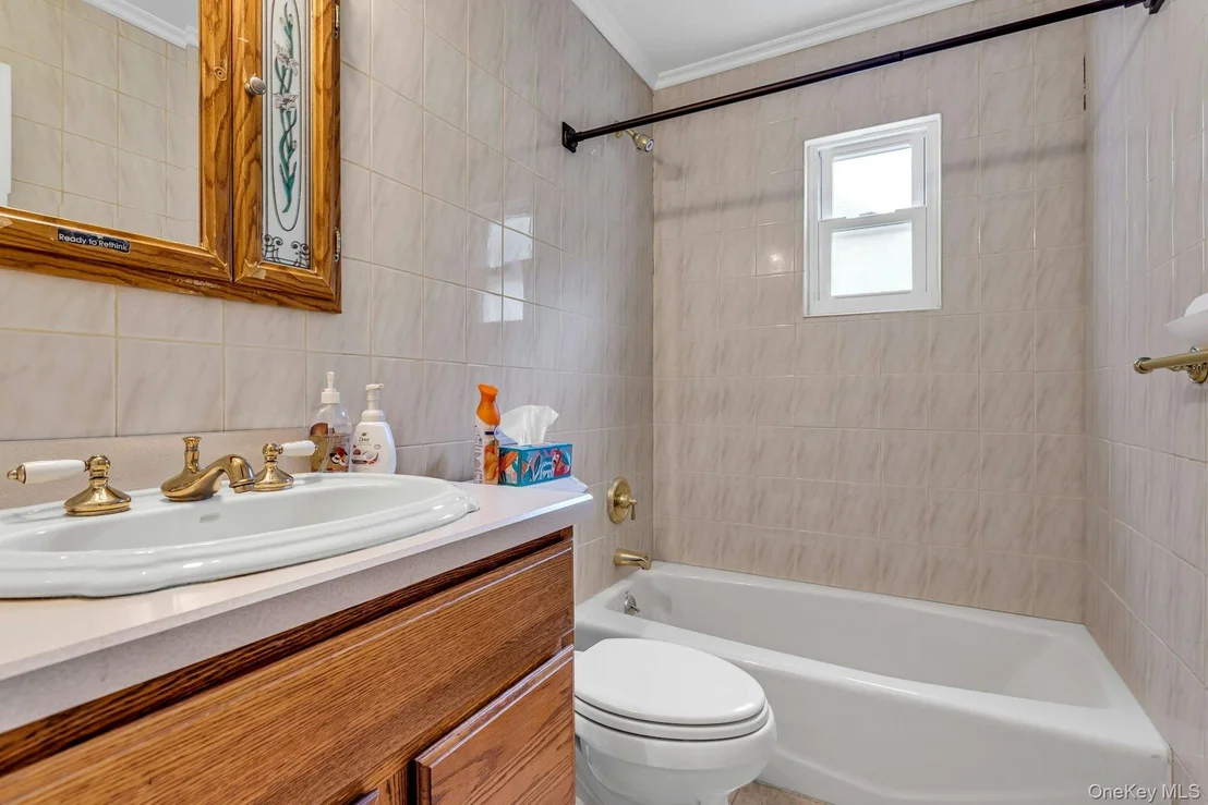 Photo of 35 Willits Road
