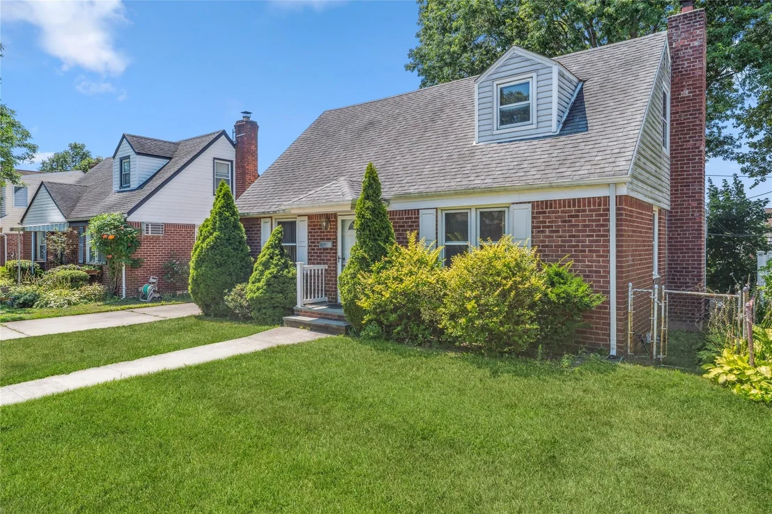 Photo of 248 Cushing Avenue