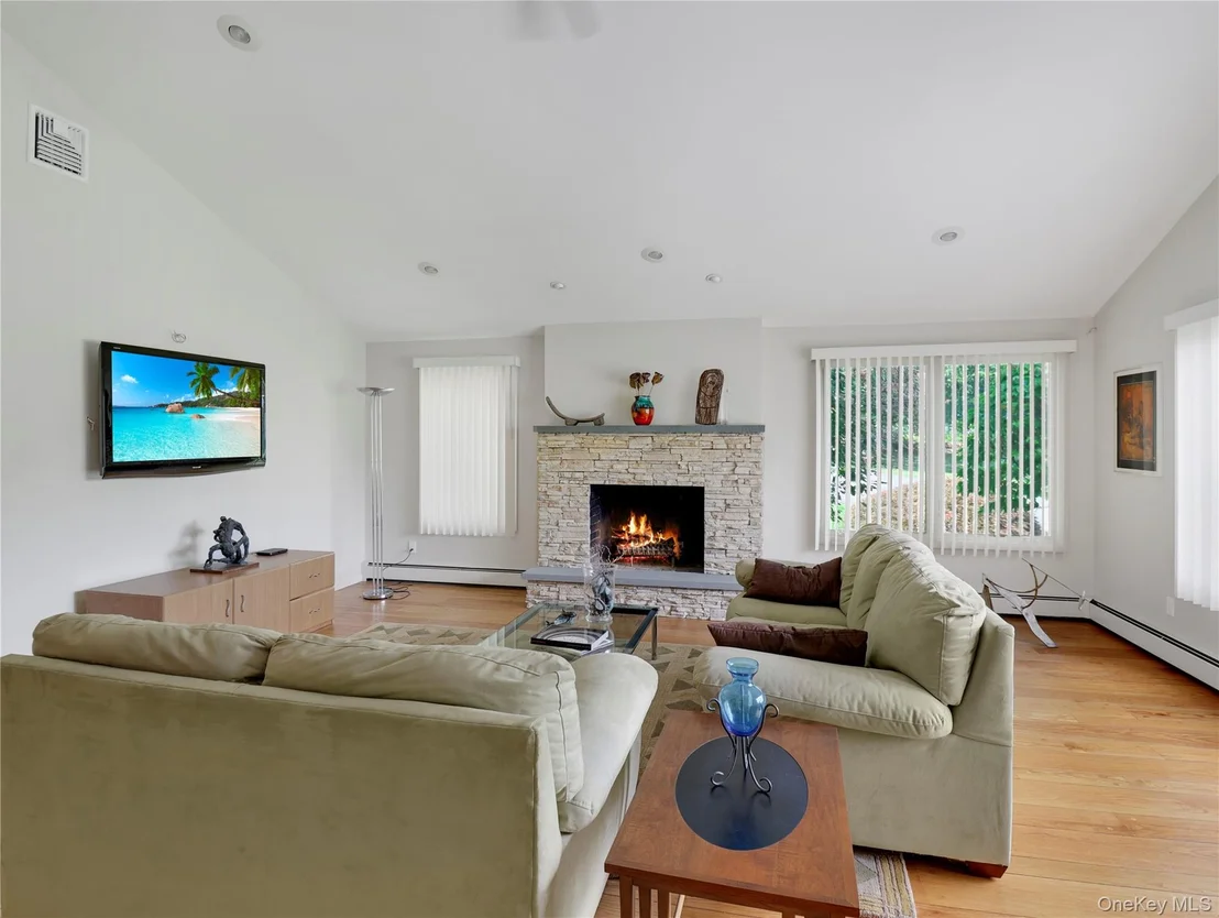 Photo of 27 Eldor Avenue