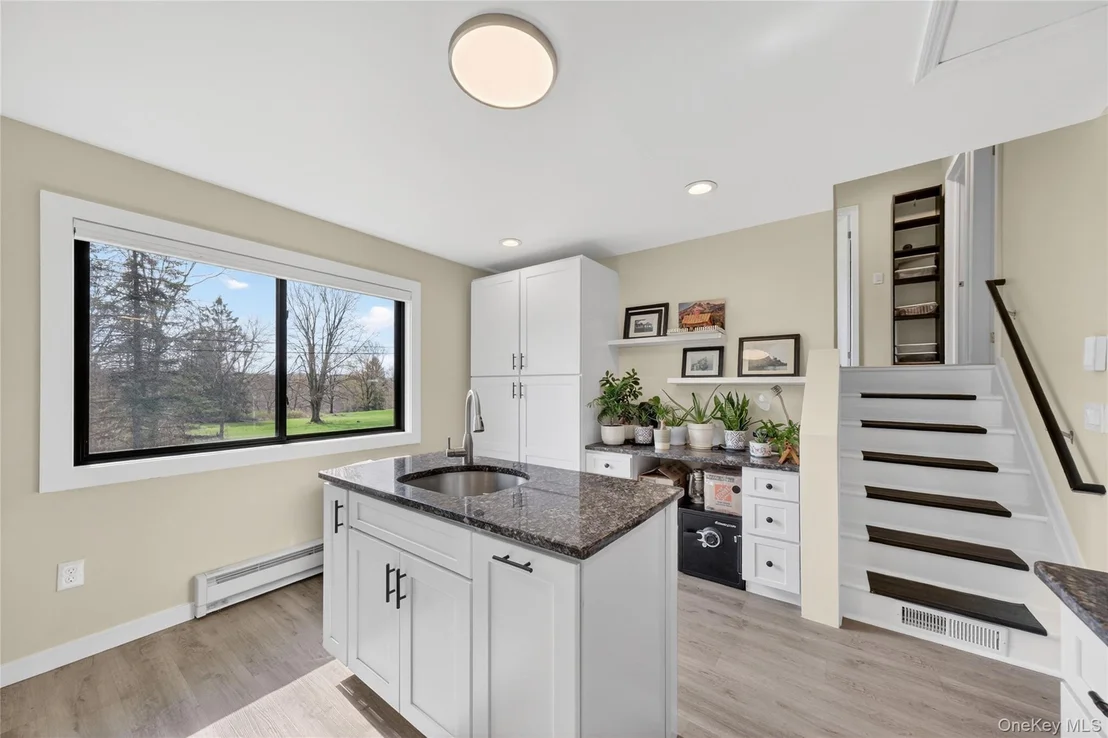 Photo of 457 Forest Road