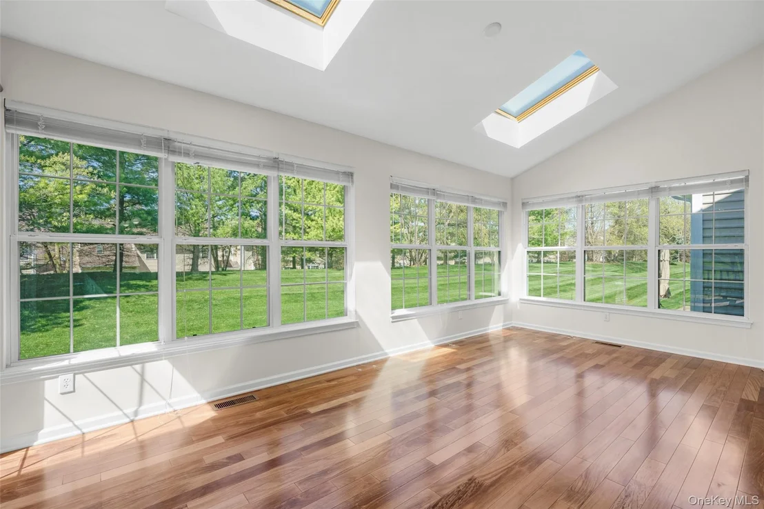 Photo of 411 Vassar Place