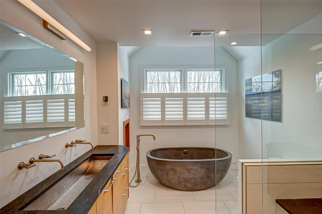 Photo of 12 Sutton Place