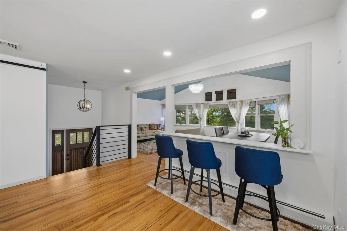 Photo of 412 Laroe Road