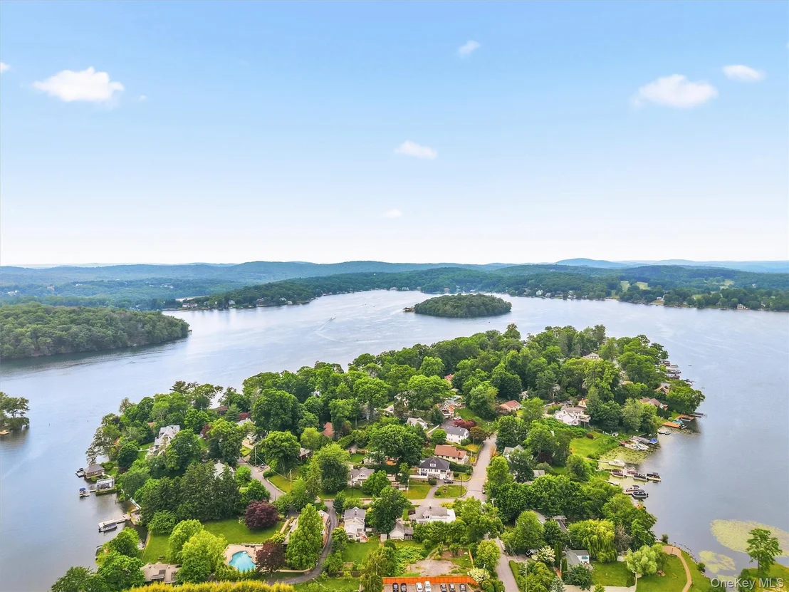 Photo of 24 Tamarack Road