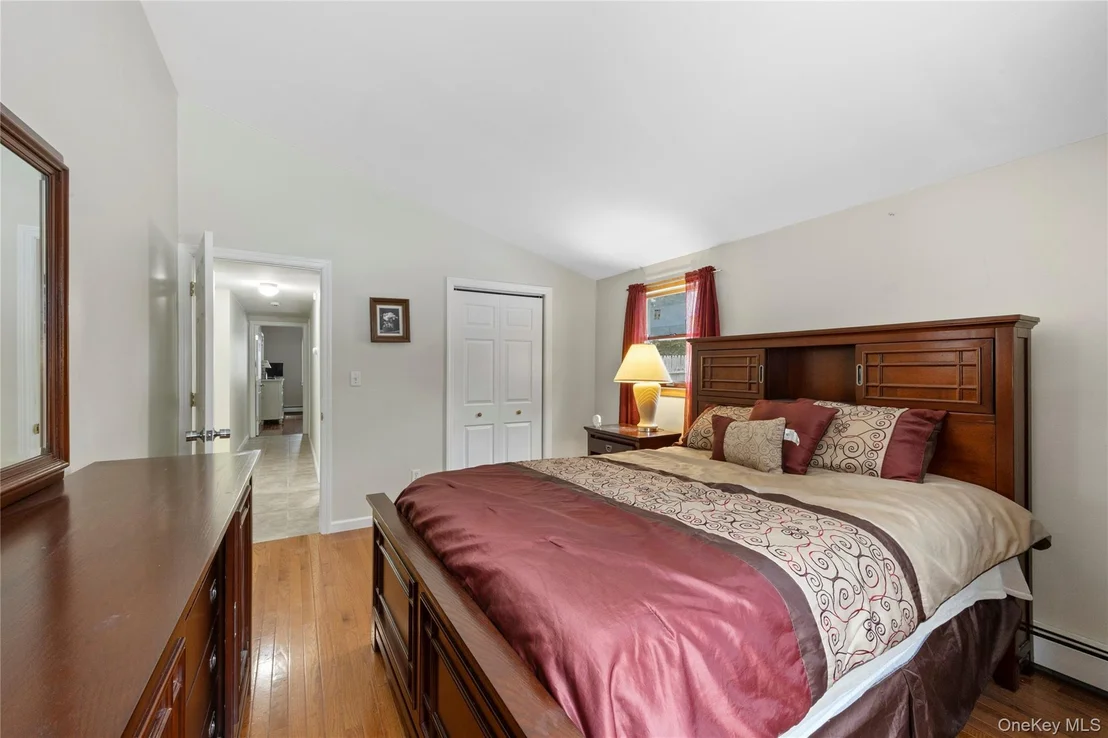 Photo of 137 Riverside Avenue