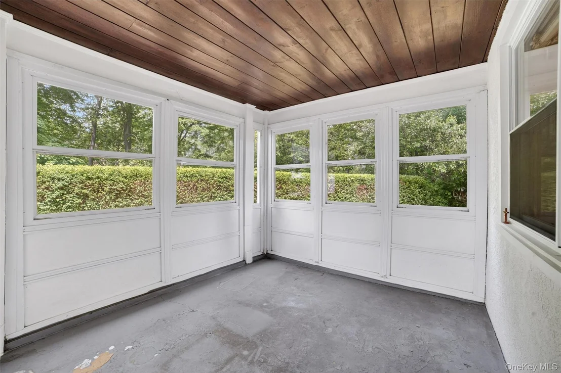 Photo of 395 Packman Avenue